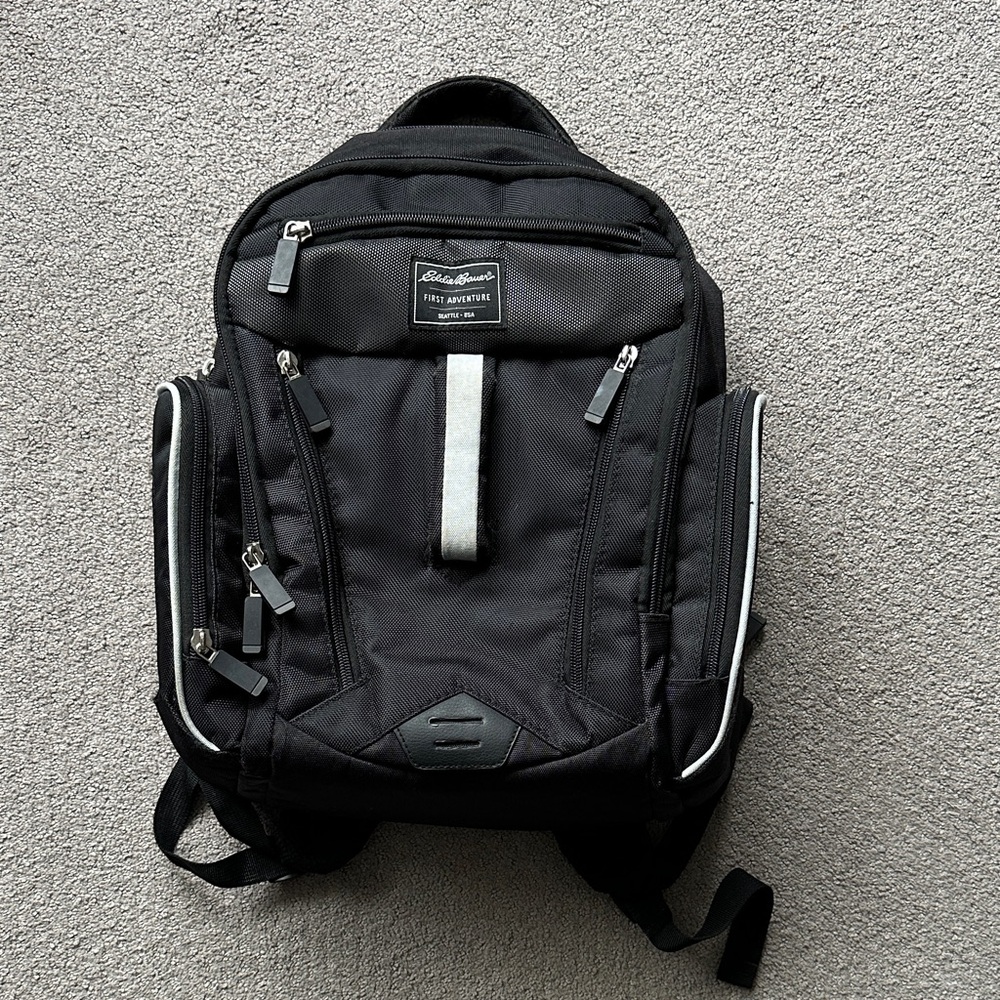 •EDDIE BAUER• Diaper Bag 5 zipper compartment,1 insulated pocket,1 wipes pocket